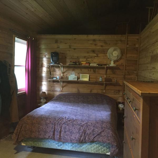 TROUT LAKE BC CABIN FOR SALE