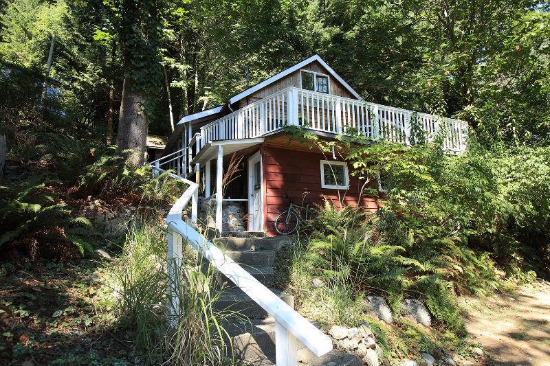 Beutiful Bowen Island Home for Sale