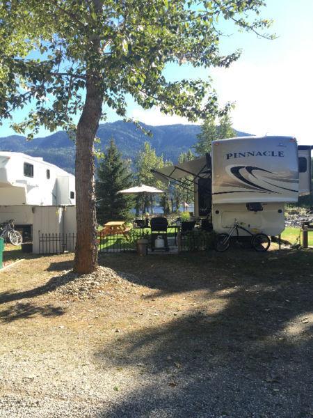 5-star waterfront RV lots for sale at Cottonwood Cove RV Resort