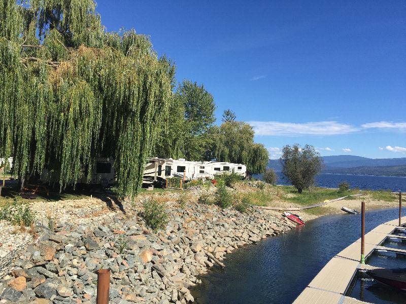 5-star waterfront RV lots for sale at Cottonwood Cove RV Resort