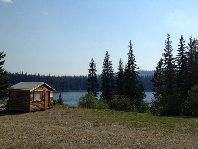 LAKEFRONT RECREATIONAL PROPERTY THAT PAYS! (Dominic Lake Resort)