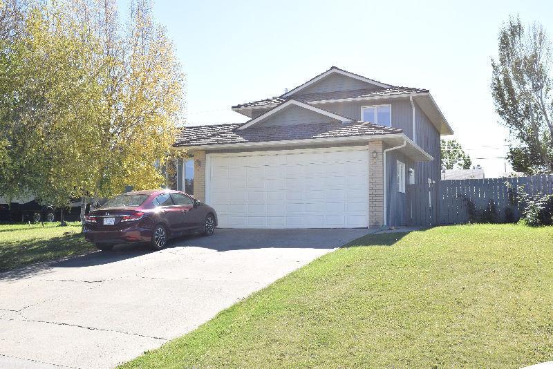 Great Family Home close to Finch School!