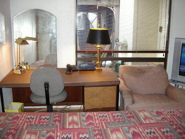 ☛ I'm a furnished room looking 4 a clean roomie Oct 1 Van w.side