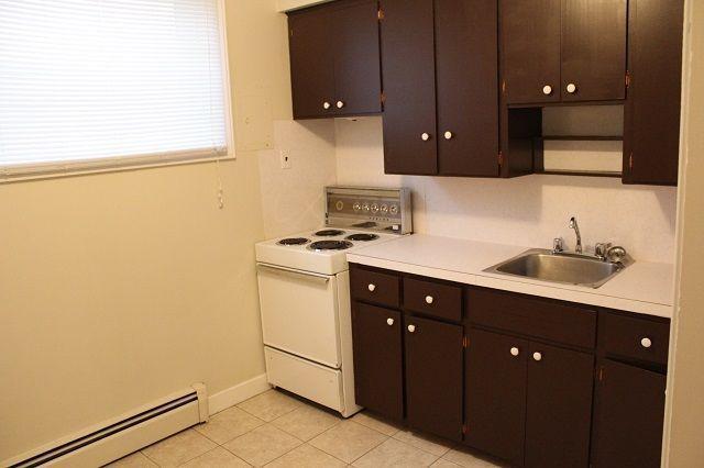 FIBRE OP READY! - 1 BEDROOM - JAN 1ST - HEAT / HOT WATER INC.