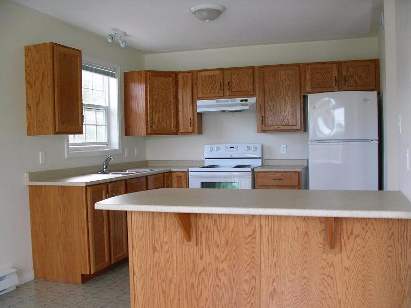 Beautiful 3 BDRM on Forest Hill! Discounted Rent!