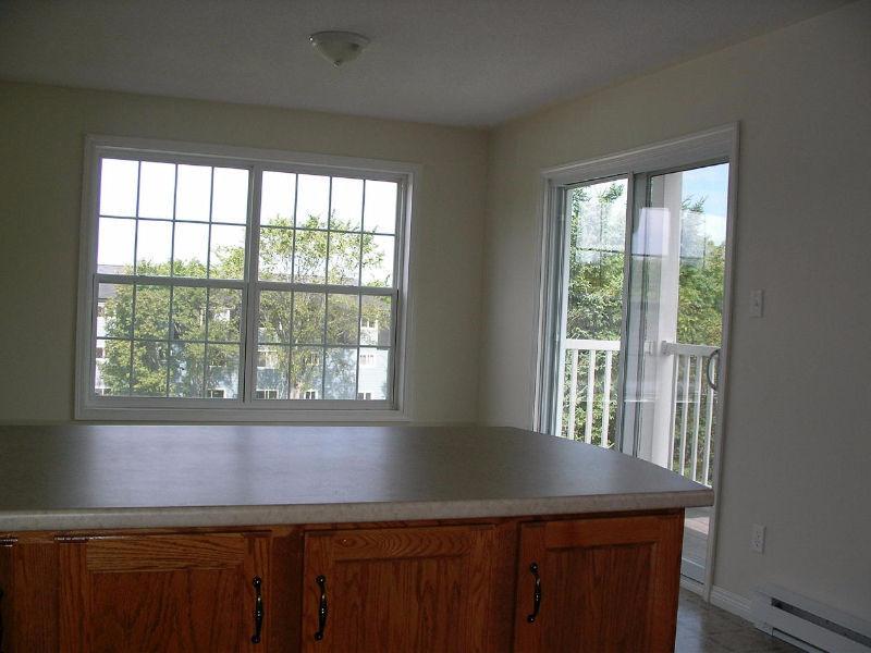 Beautiful 3 BDRM on Forest Hill! Discounted Rent!