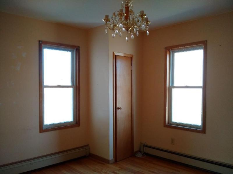 145 Metcalf St. #2 - 3 BR+Den North, Heated, Pets, Parking™