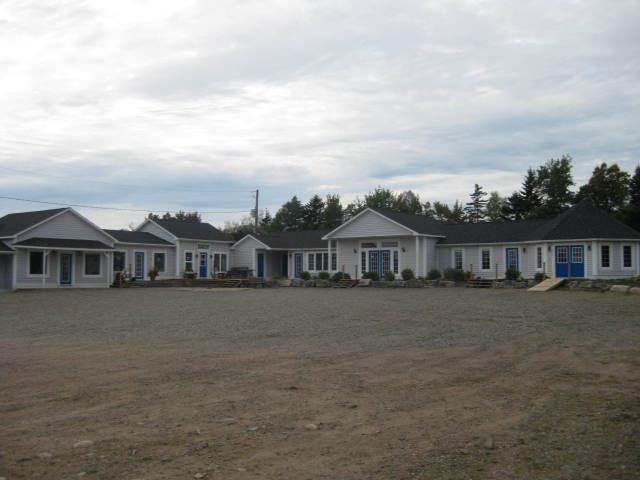 Unit for Rent in Upper Village Mall in Harvey Station