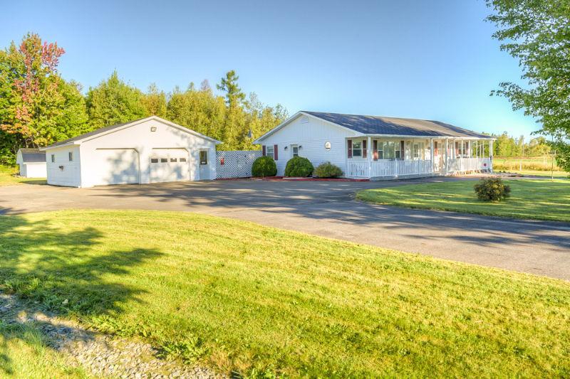 Quiet 3 Bedroom House 30 Minutes from F'ton - 20 Klondike Dr