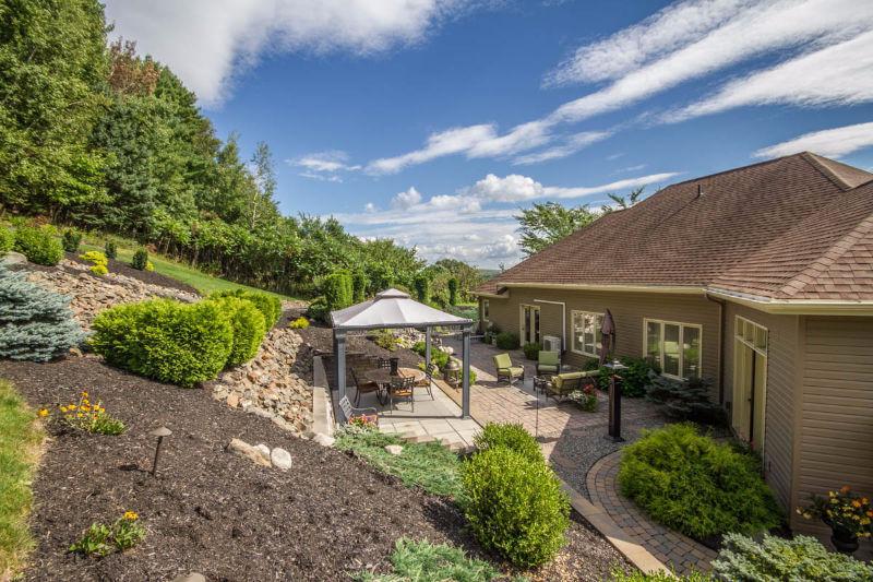 STUNNING, EXECUTIVE BUNGALOW WITH AMAZING LANDSCAPING