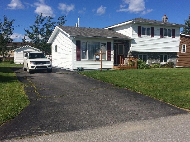 Tri-Level, Side-Split Bungalow, Lewisporte