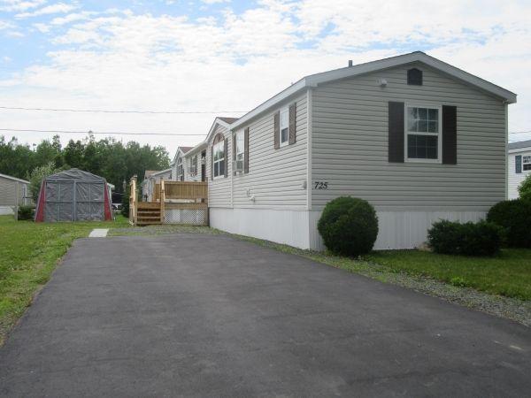 WOW! LOVELY MINI HOME IN DOUGLASTOWN!