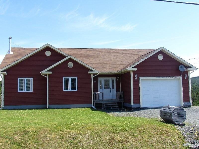 Best buy in Witless Bay newer large bungalow!