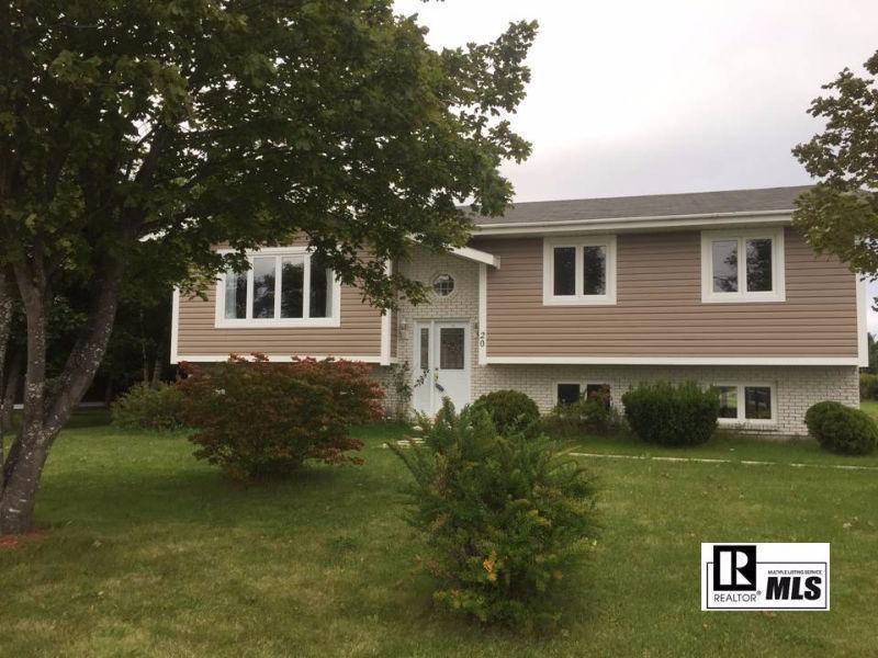 Fantastic Family Home In Bay Roberts