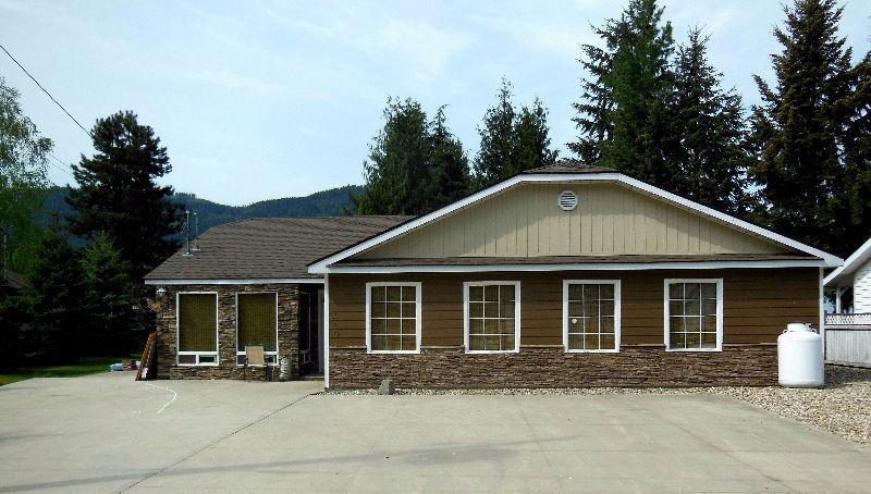 SICAMOUS- Level Entry Home with loads of Updates!