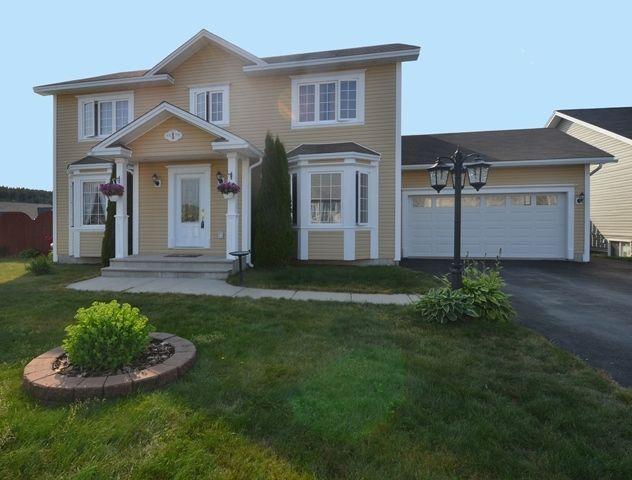 Beautiful Executive 2-Storey Home for Lease